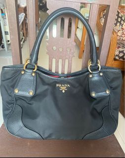 $79 Yoox Leather bag review (Prada Saffiano tote look for less) - Extra  Petite