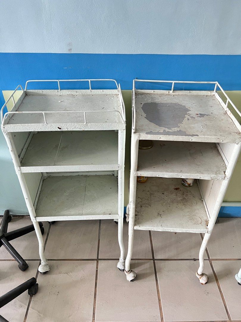 Procedure Table with Wheels, Health & Nutrition, Medical Supplies ...