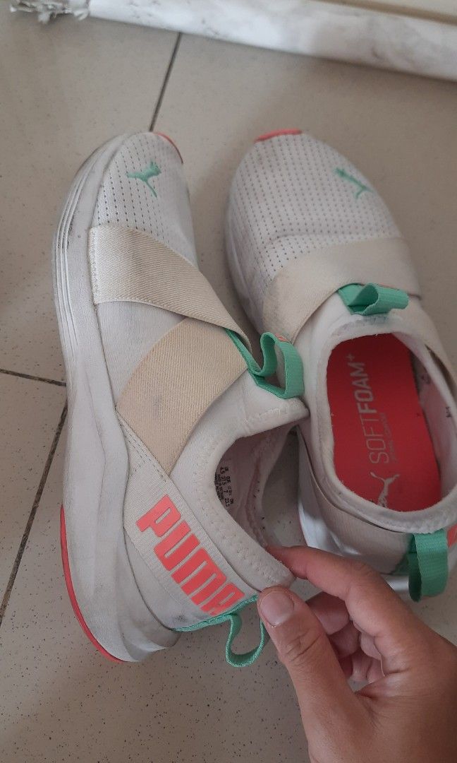 PUMA white sneakers size 37 Fesyen Wanita Sepatu di Carousell