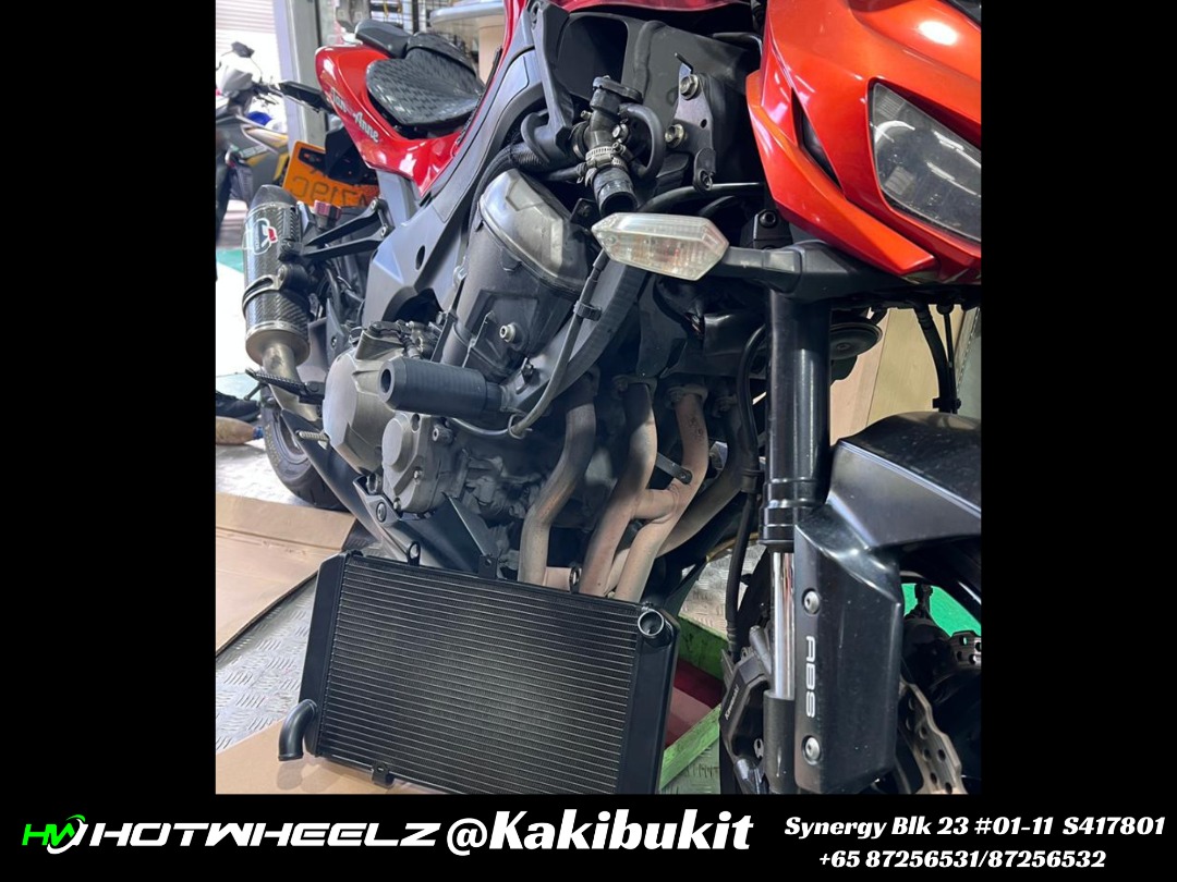 RADIATOR-KAWASAKI Z1000, Motorcycles, Motorcycle Accessories on Carousell
