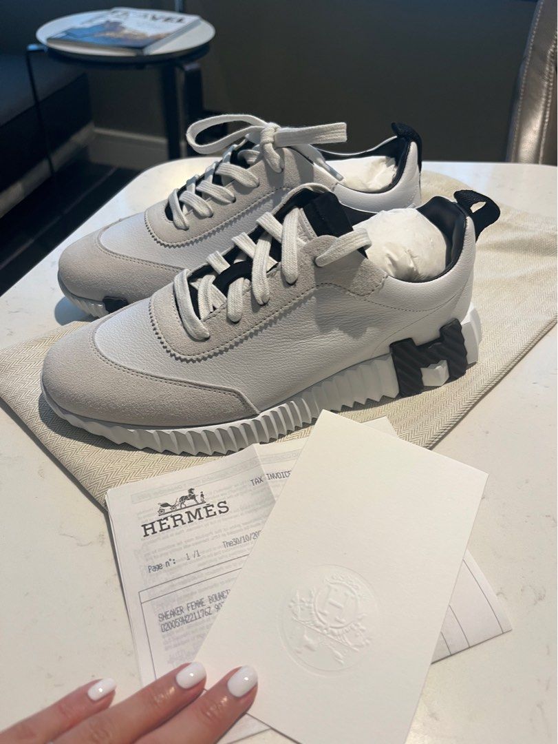 Retail price sneakers sale