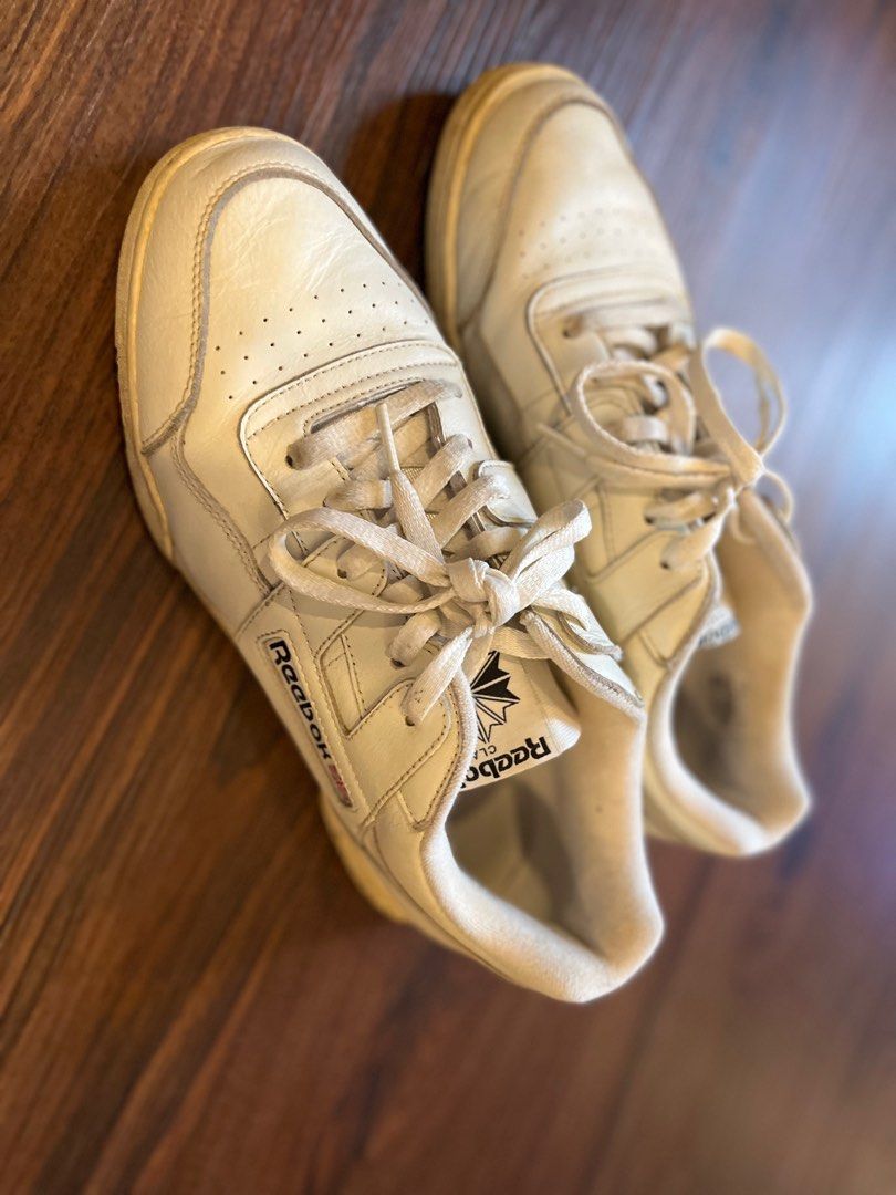Reebok shop white shoes