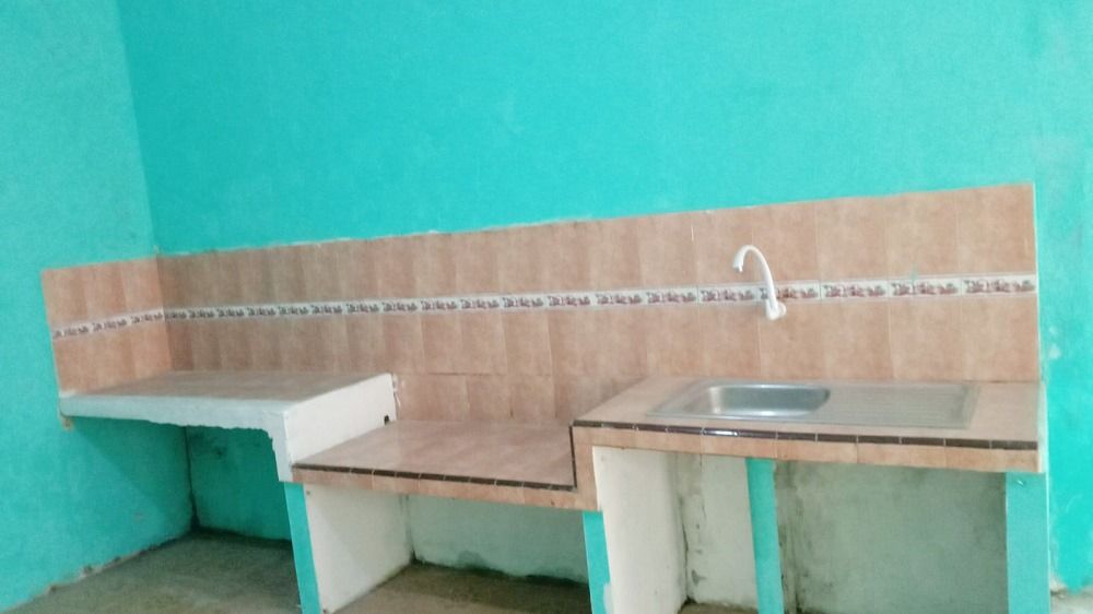 rumah_dijual_di_perumahan_duta_1698627686_d4180d1f_progressive