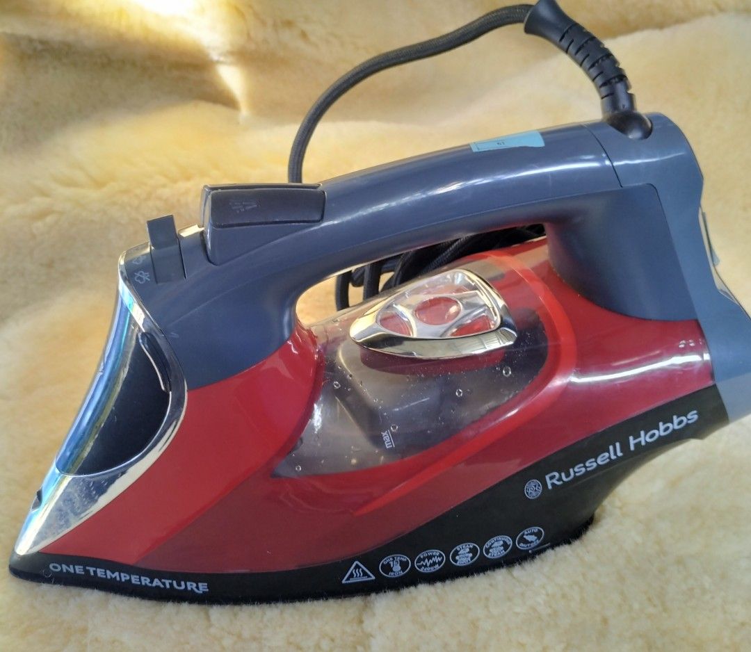 Russell Hobbs One Temperature Iron 220V (Orig price P4345), TV & Home