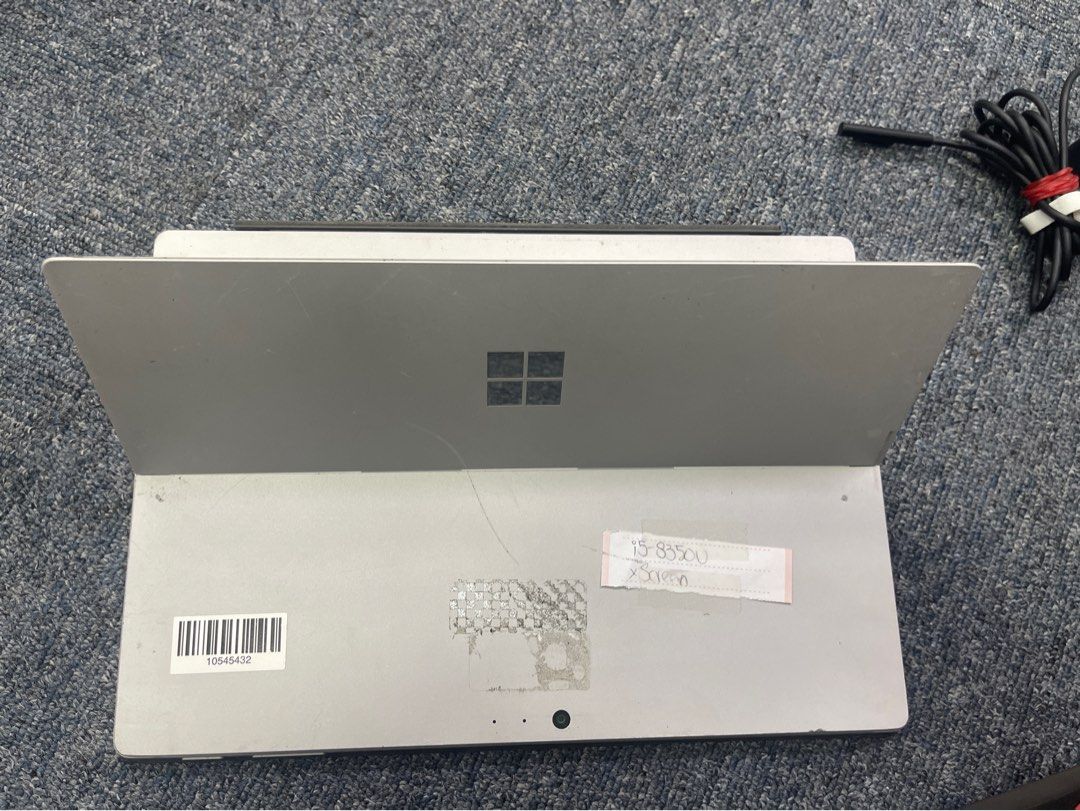 Selling Microsoft surface pro 6 screen cracked 180, Computers & Tech