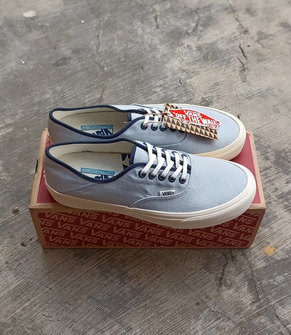 Sepatu vans authentic on sale