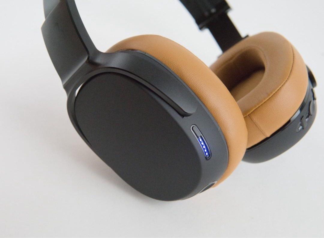 Best Buy: Skullcandy Crusher 360 Wireless Over-the-Ear Headphones Black/Tan  S6MBW-J373
