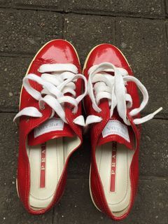 Sneaker