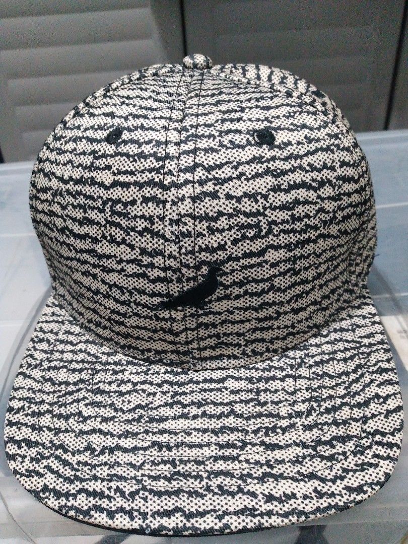 Louis vuitton x supreme cap, Men's Fashion, Watches & Accessories, Caps &  Hats on Carousell