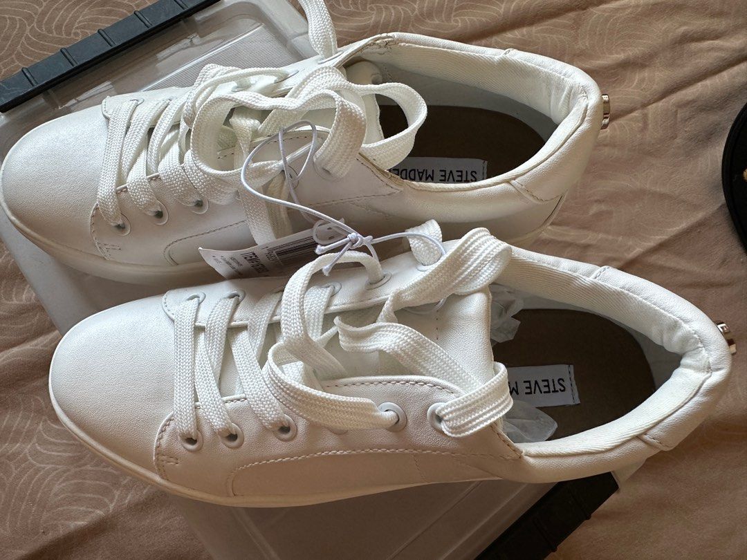 Steve madden instax sneaker hot sale