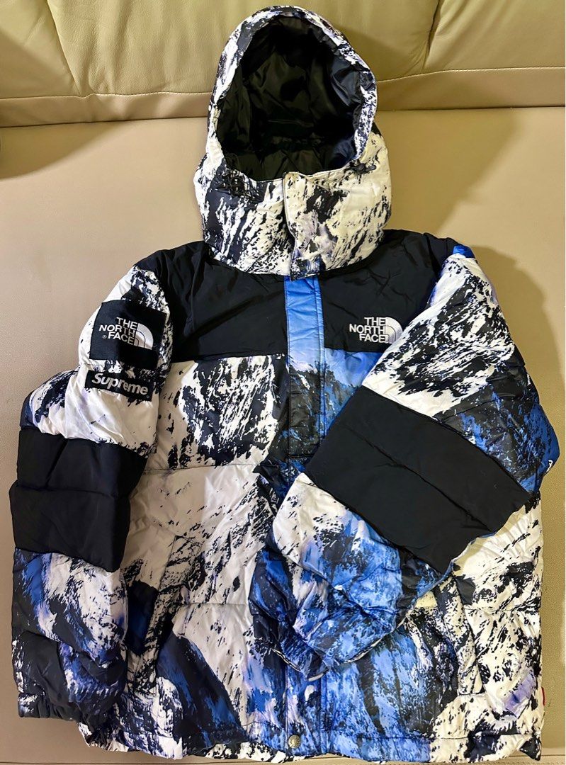 Supreme x Tnf雪山羽絨, 男裝, 外套及戶外衣服- Carousell