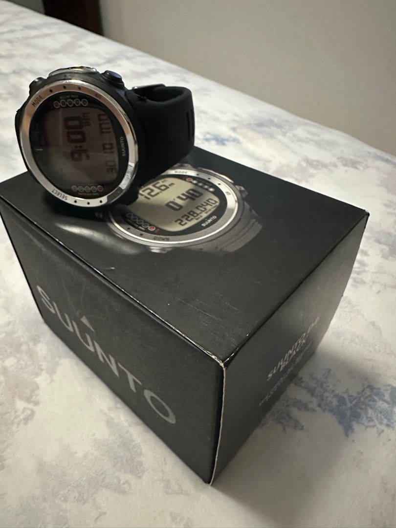 Suunto D4i Dive Com, Sports Equipment, Sports & Games, Water Sports on ...