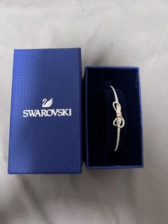 (Category: ) located in . Submitted by pleasebuymystufff (Listing ID 1262981483, Image 1). Description: .