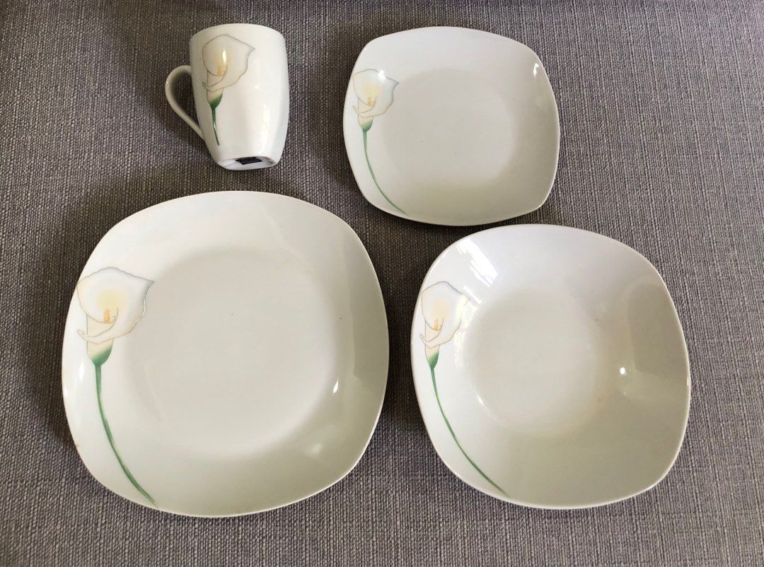 (Repriced) Tabletops Gallery 16-Piece Dinnerware Collection (Category: Dinnerware & Cutlery) located in Paranaque City. Submitted by dlorne (Listing ID 1262886085, Image 1). Description: The 16-Piece Dinnerware includes: 4 pcs of 10½-inch dinner plate 4 pcs of 8-inch salad plate 4 pcs of 9-inch soup bowl 4pcs of 11-ounce mug. I have 2 sets. Take all for 4000 only (2 sets / 32 pcs) Never used. No more box..