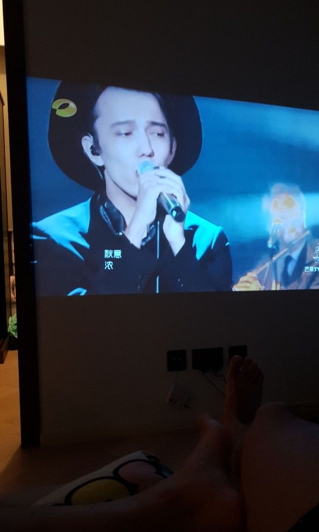 Texas Sonic W2 HD Projector, 家庭電器, 電視 & 其他娛樂, 投影機 - Carousell