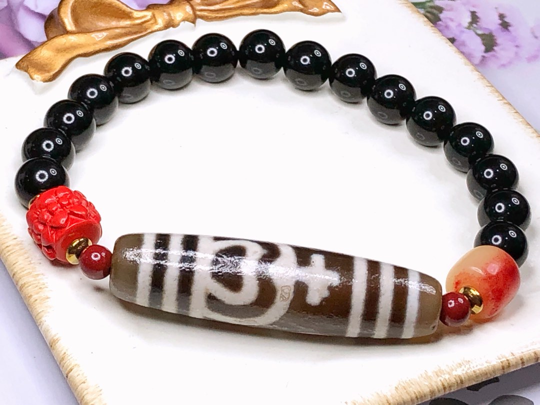 Tibetan Dzi Beads Aquarius Dzi Bead 藏传老矿红宝瓶天珠48.5