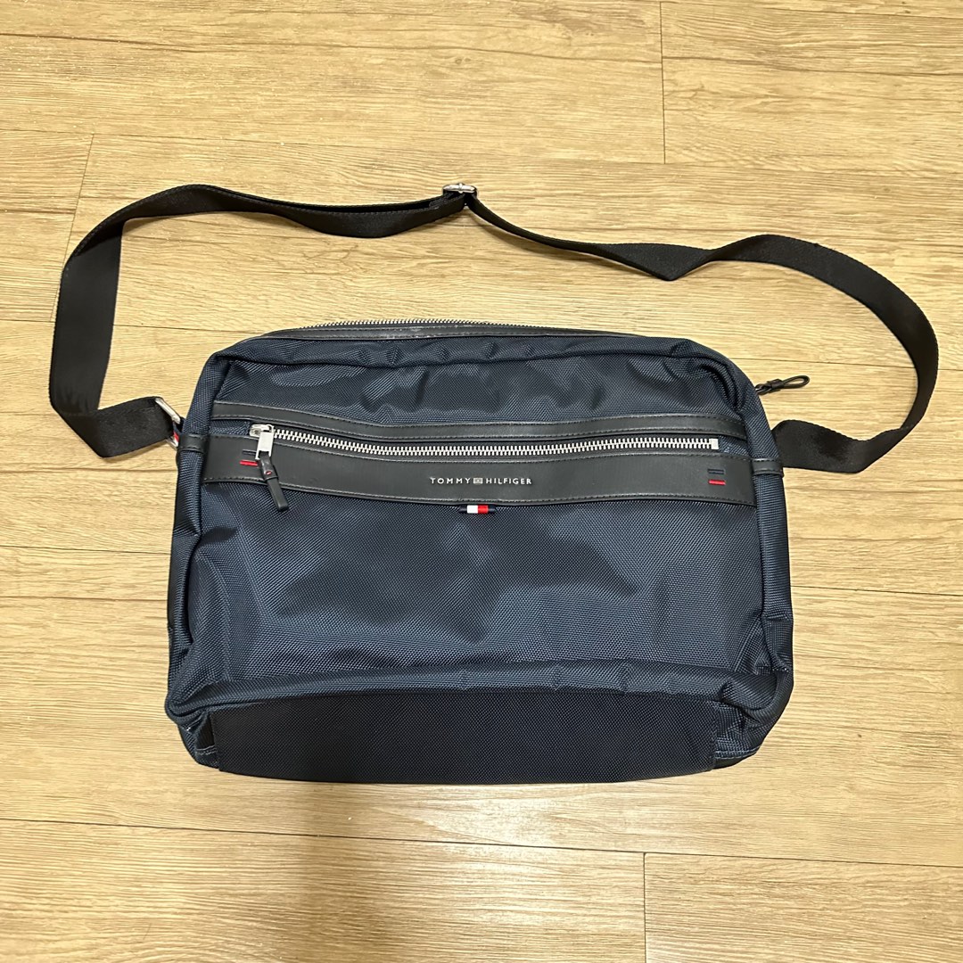 Tommy hilfiger outlet elevated messenger bag