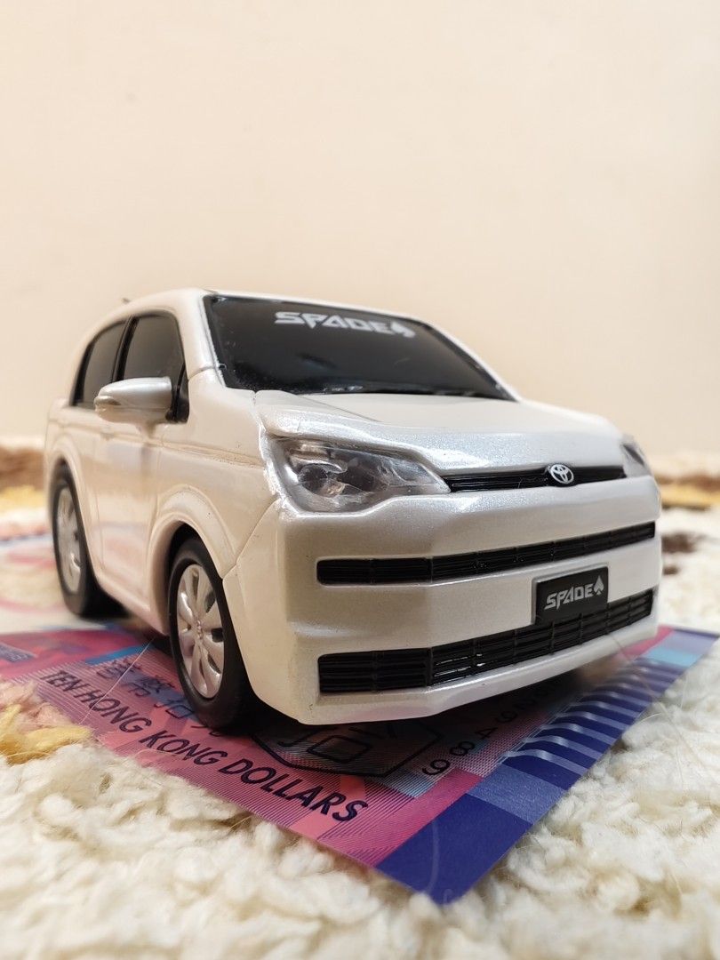 Tomica toyota spade cheap