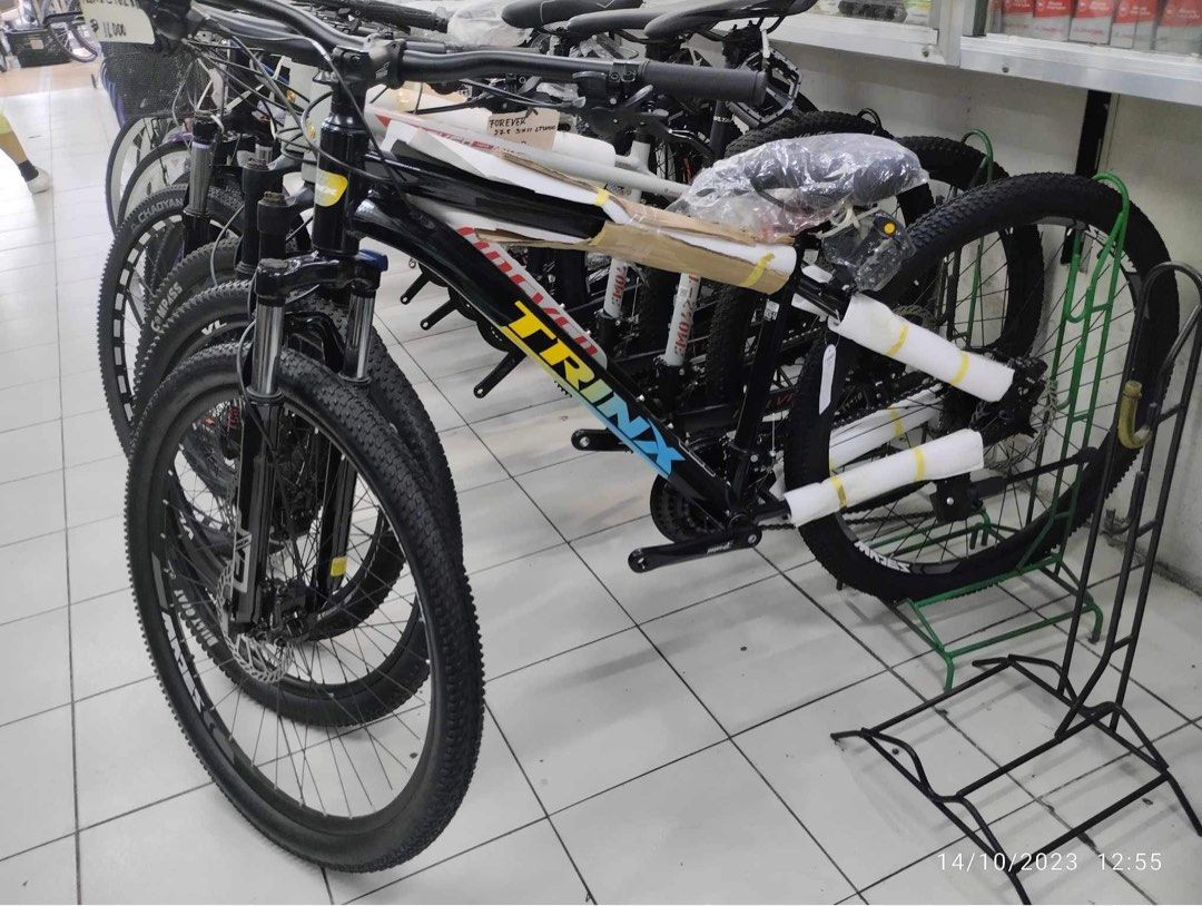 Trinx C782 3x8 Speed Shimano Tourney (Category: Bicycles) located in Quezon City. Submitted by eskyanolvia (Listing ID 1263009482, Image 1). Description: Trinx C782 3x8 speed shimano tourney Color (On Hand); Gloss black/ yellow Matte black /red Have walk in store Open for delivery.