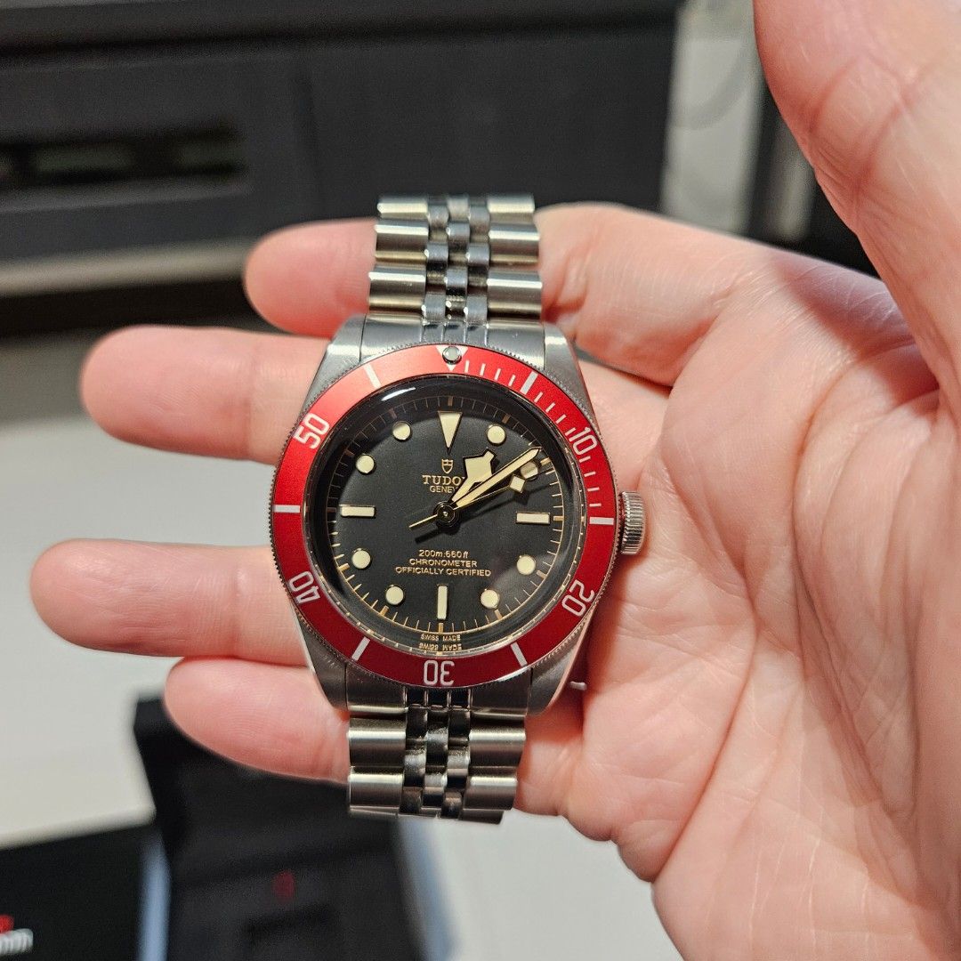 Tudor Black Bay 41mm 79230R Burgundy Red, Luxury, Watches on Carousell