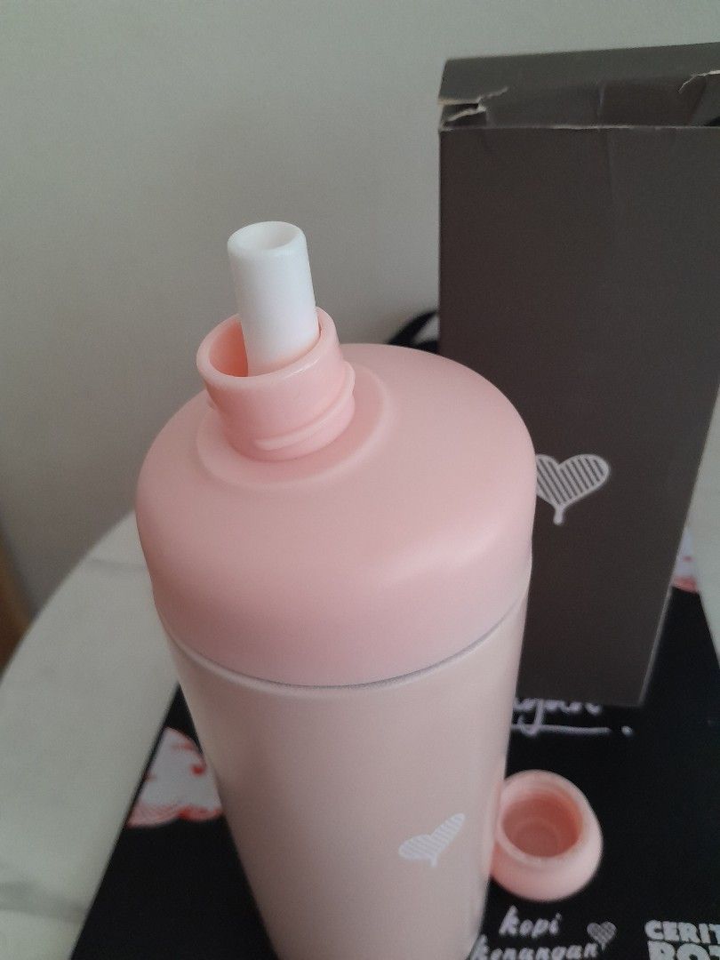 Tumbler Kopi Kenangan Straw Pink, Kitchen & Appliances di Carousell