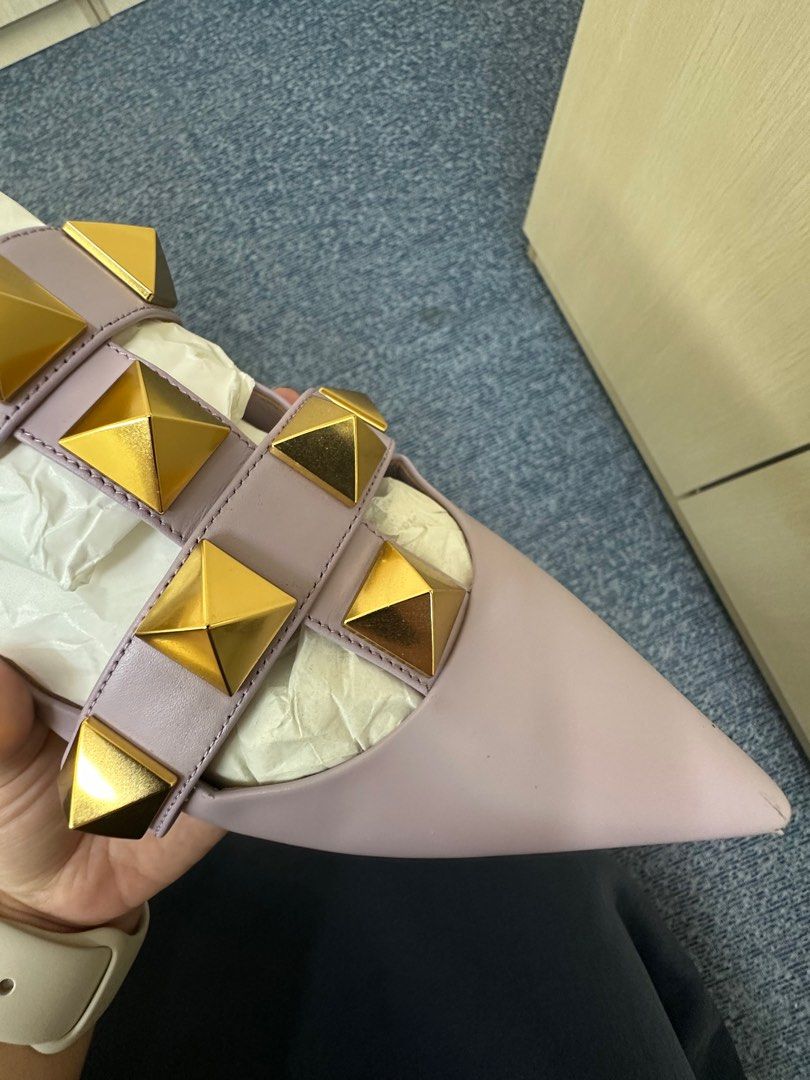Fake valentino flats store
