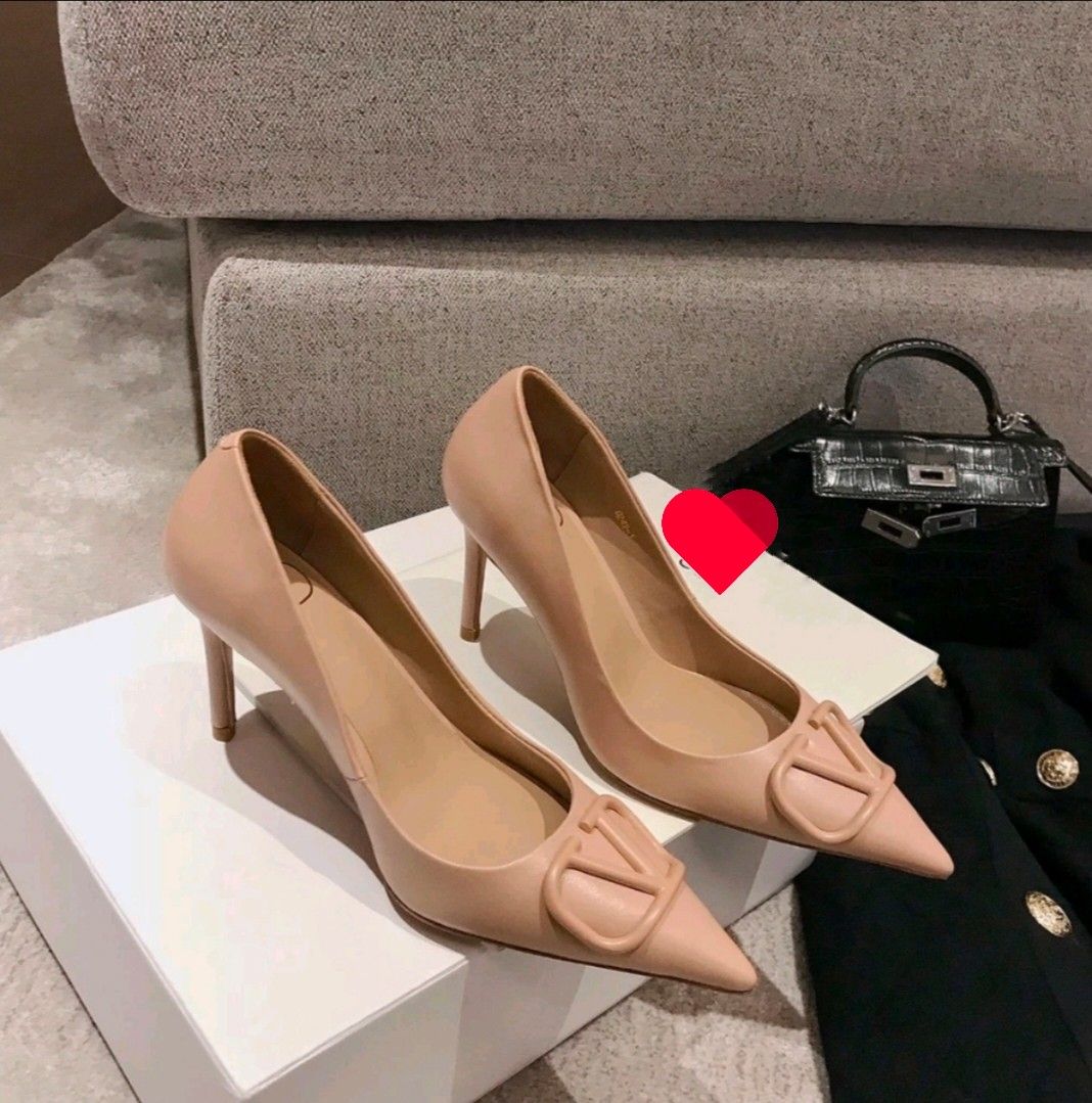 Sepatu sale heels valentino