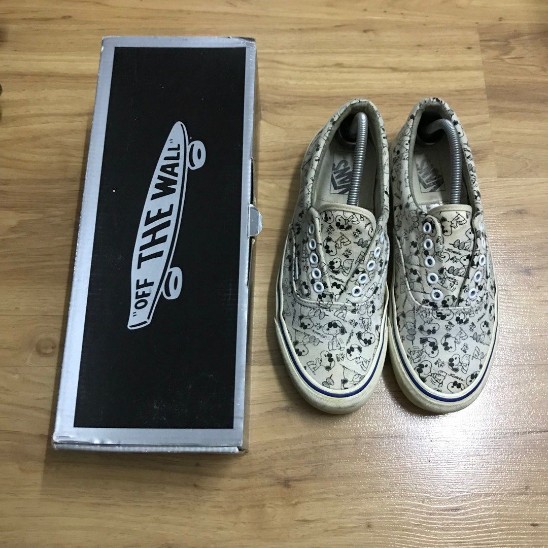 Men's peanuts vans deals