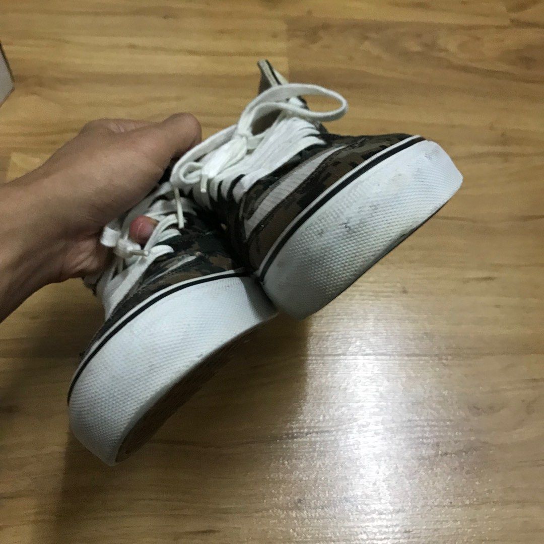 Vans X Supreme X CDG Men s Fashion Footwear Sneakers on Carousell