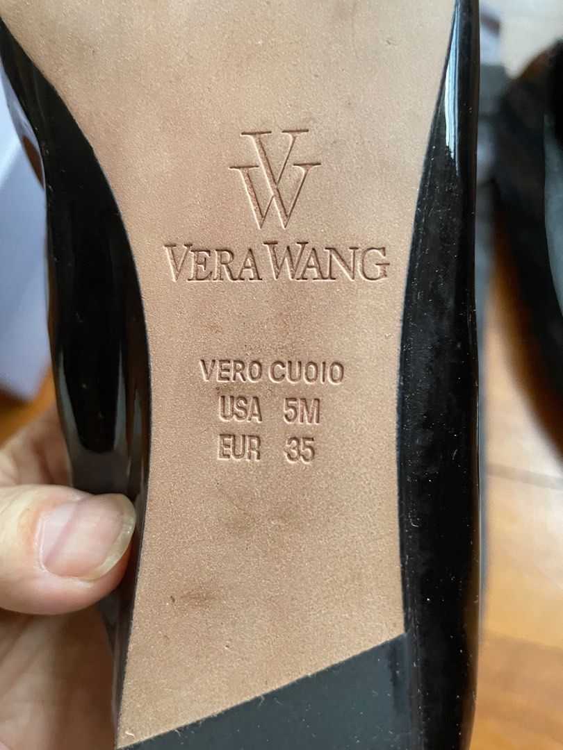 Vera Wang patent leather ballet flats 35 Women s Fashion Footwear Flats on Carousell