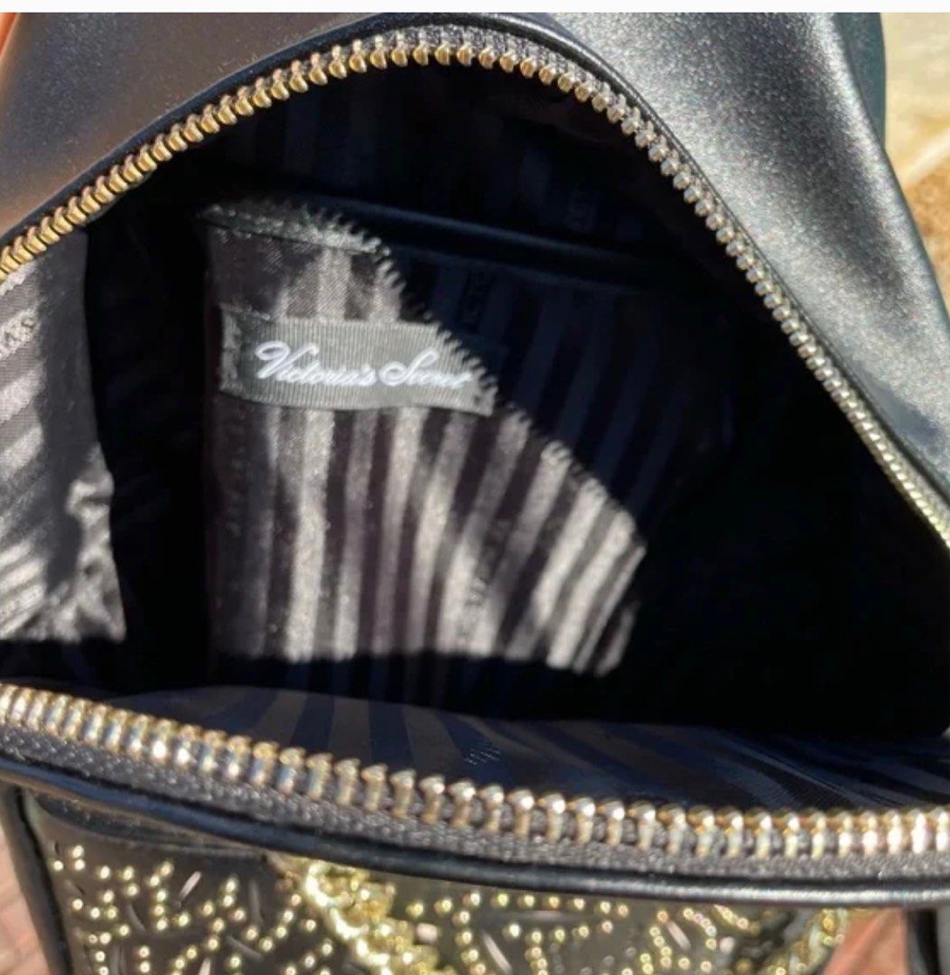 Authentic Victoria’s secret backpack (Category: Backpacks) located in Cabanatuan. Submitted by scrlttt (Listing ID 1262926102, Image 3). Description: Lightly used Perfect size can fit essential items not too small .
