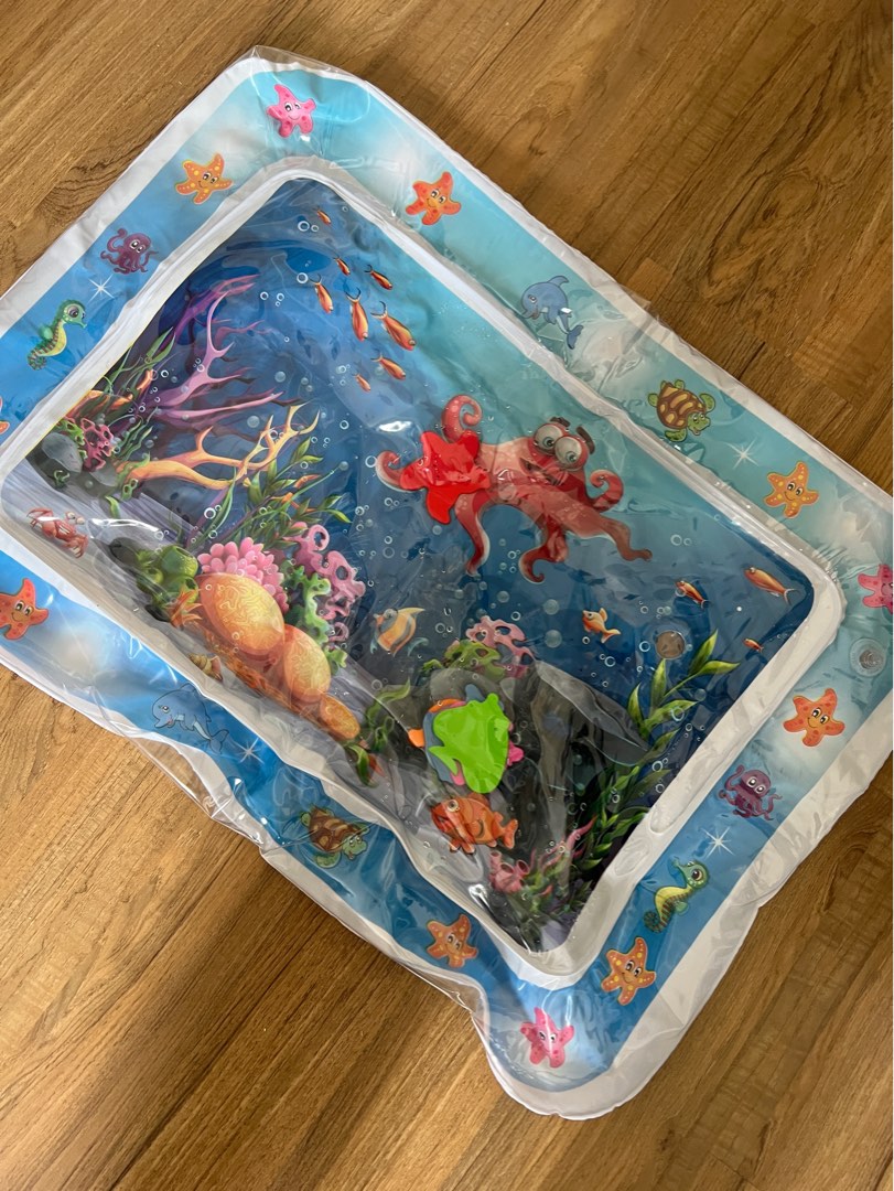 Fish playmat shop