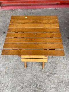 Wooden Foldable mini table In good condition  Size 20 x 18 x 20.5H