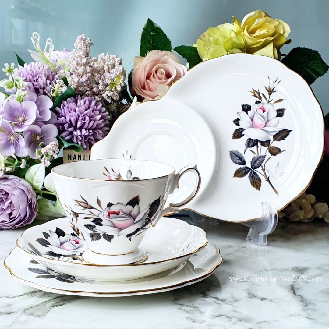 Royal albert top tennis set