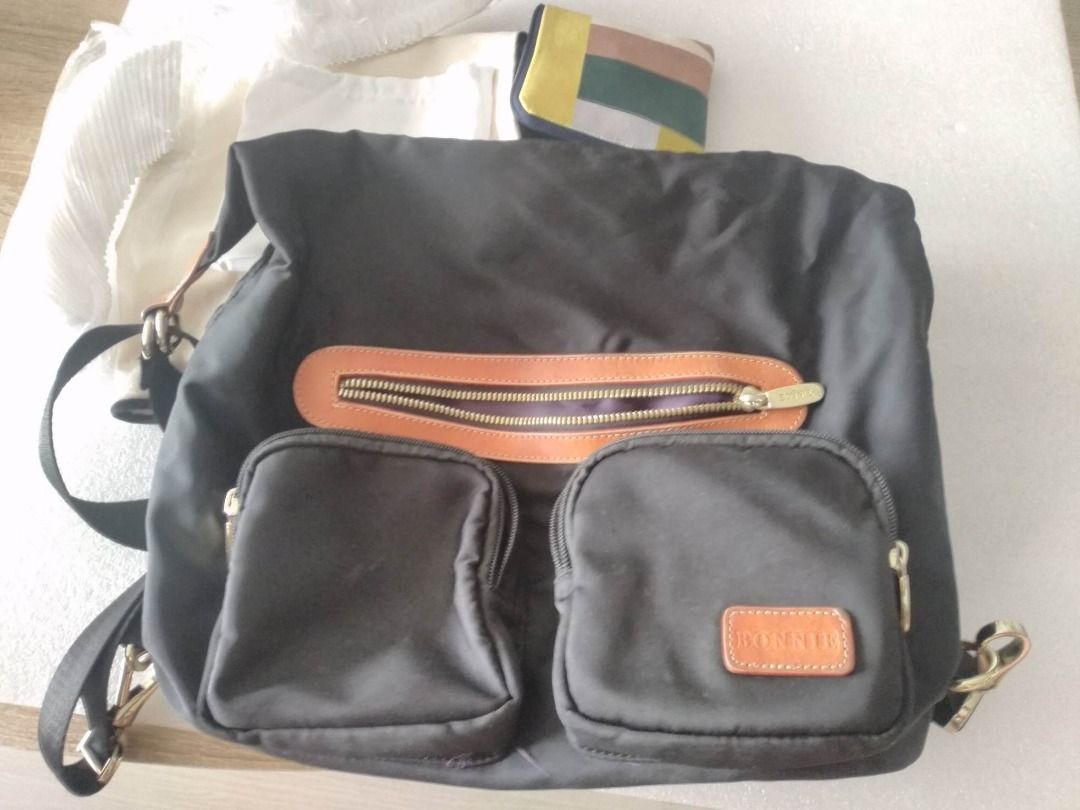 Gucci pillow bag top