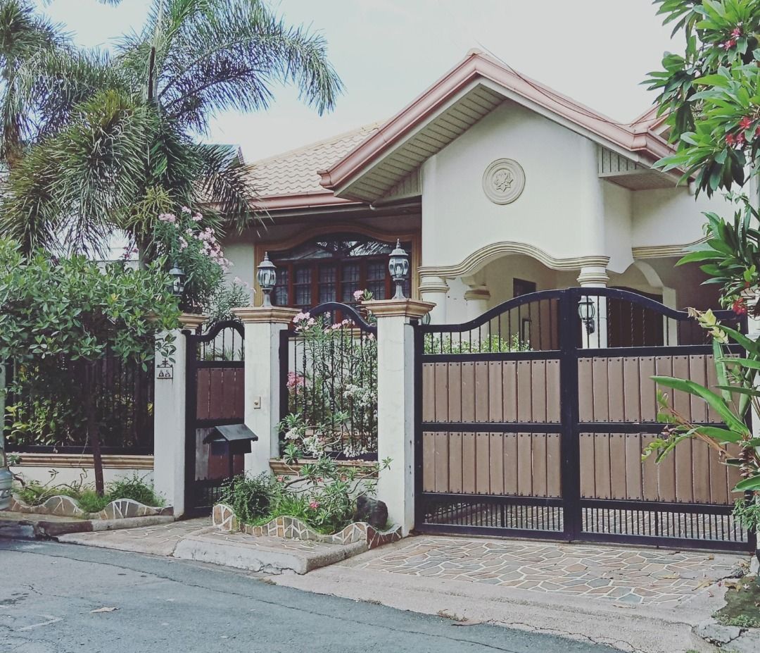 4BR House and Lot in United Hills Village Parañaque, Property, For Sale