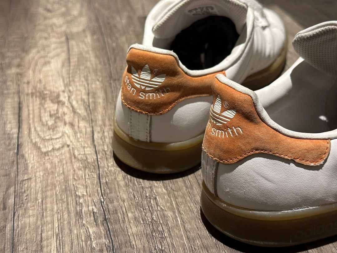 Adidas stan online smith gold sole