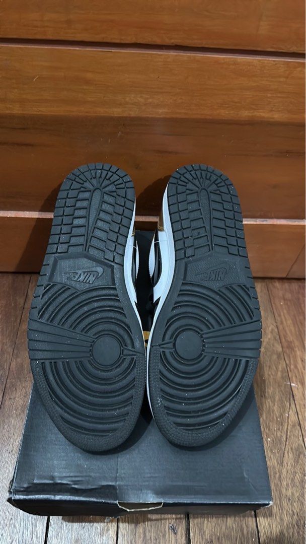Jordan 1 gold toe 2019 online