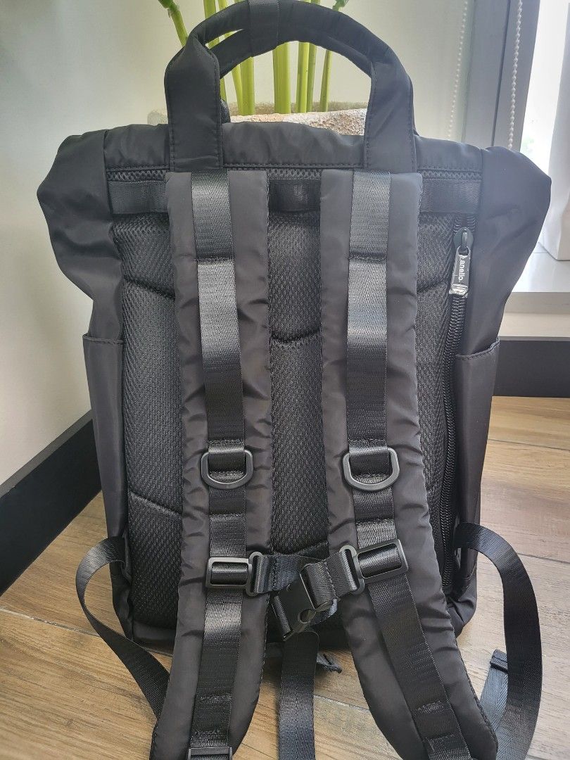Anello Urban Waterproof Backpack (Category: Backpacks) located in Quezon City. Submitted by chubbyshopper (Listing ID 1263048064, Image 2). Description: Brand New Guaranteed Authentic Shipping or Lalamove c/o buyer.