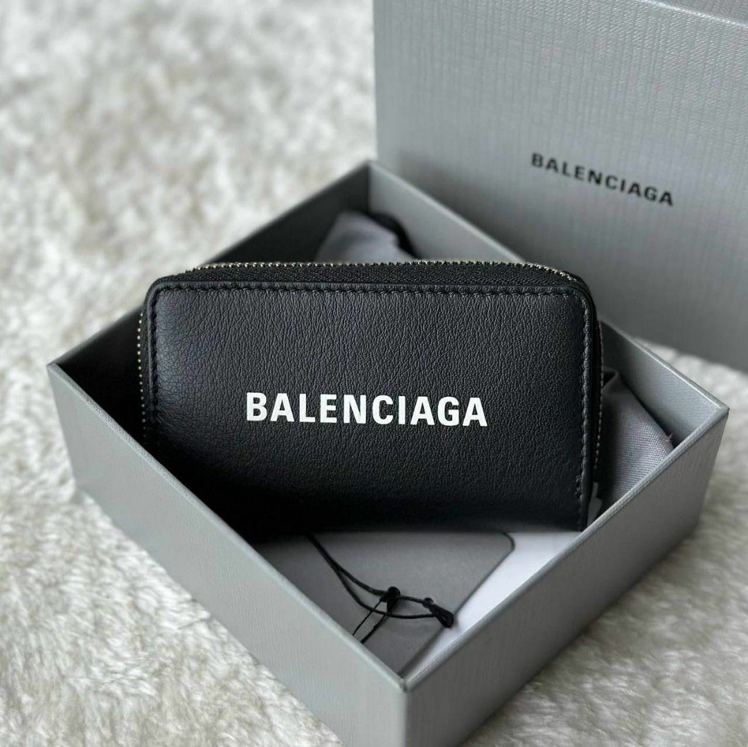 Balenciaga hot sale pouch sale