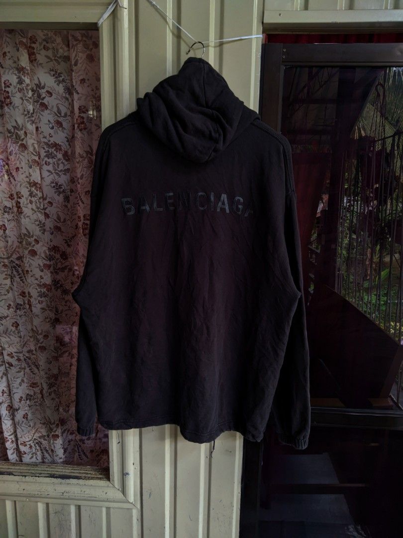 Balenciaga universal flow hotsell hoodie