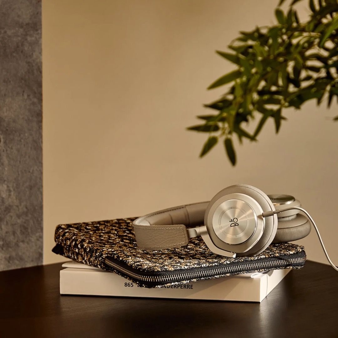Raf simons x on sale kvadrat earphone pouch