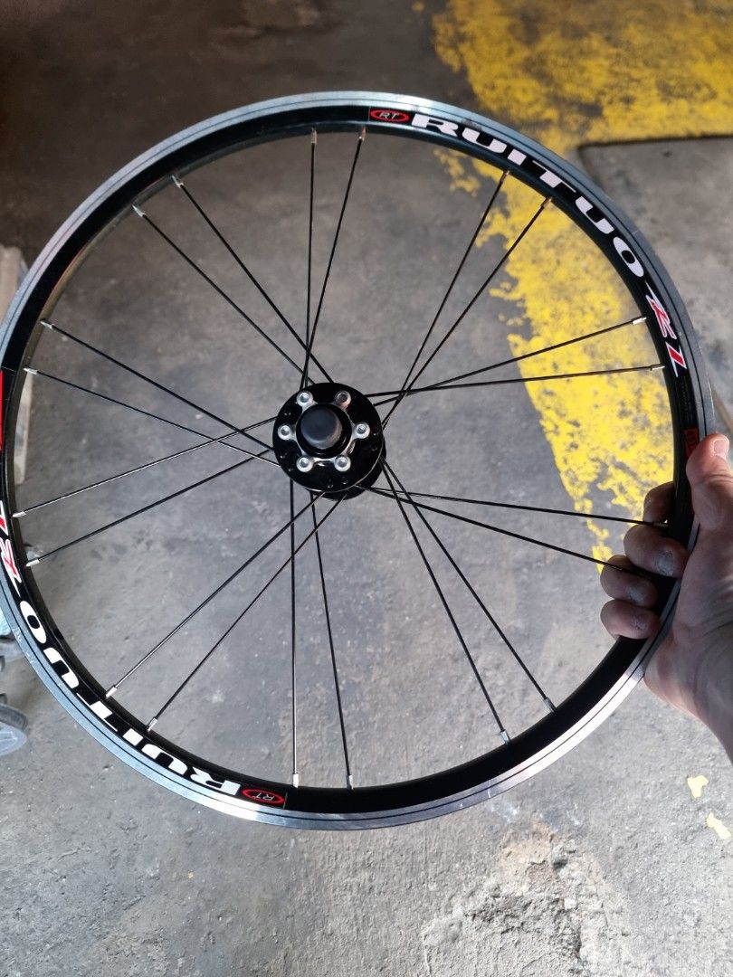 BN n lightly used bike fork Sports Equipment Bicycles Parts Parts Accessories on Carousell