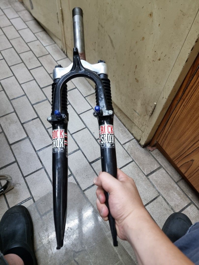 BN n lightly used bike fork Sports Equipment Bicycles Parts Parts Accessories on Carousell