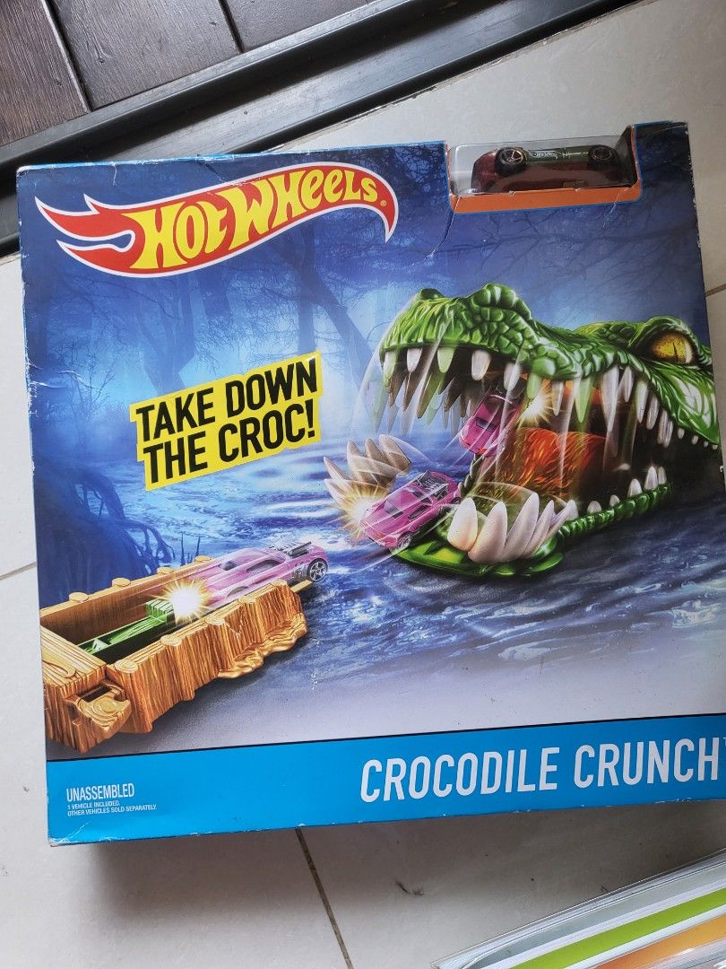 Hot wheels crocodile 2025 crunch