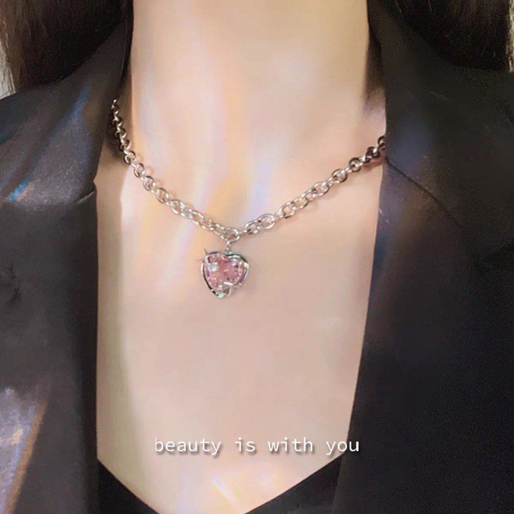 Flirtatiously flashy pink necklace discount