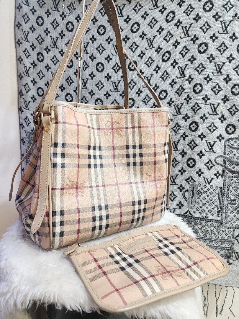 Authentic Burberry Check Haymarket Tote Bag, Luxury, Bags & Wallets on  Carousell