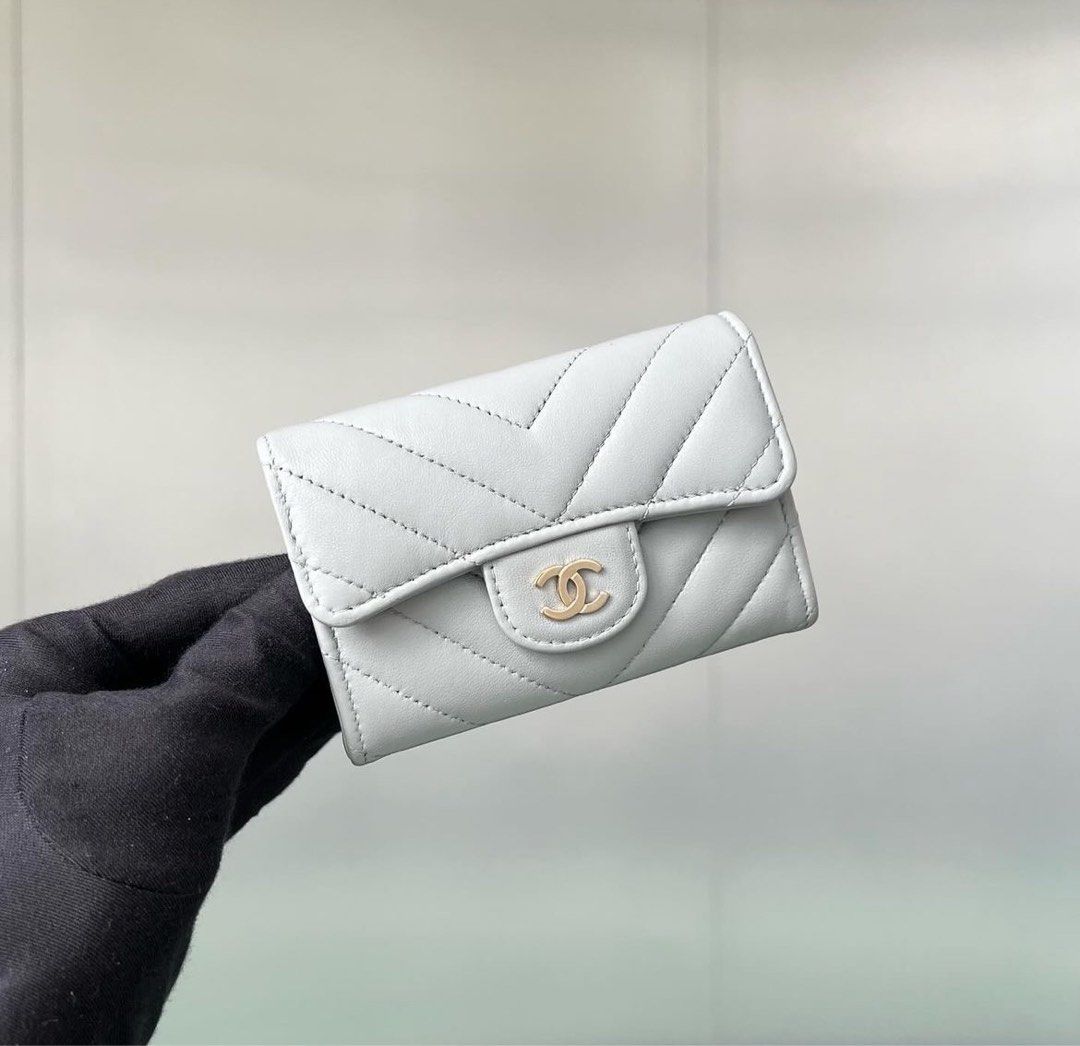 Chanel Flap Card Holder Chevron lambskin Grey / Lghw