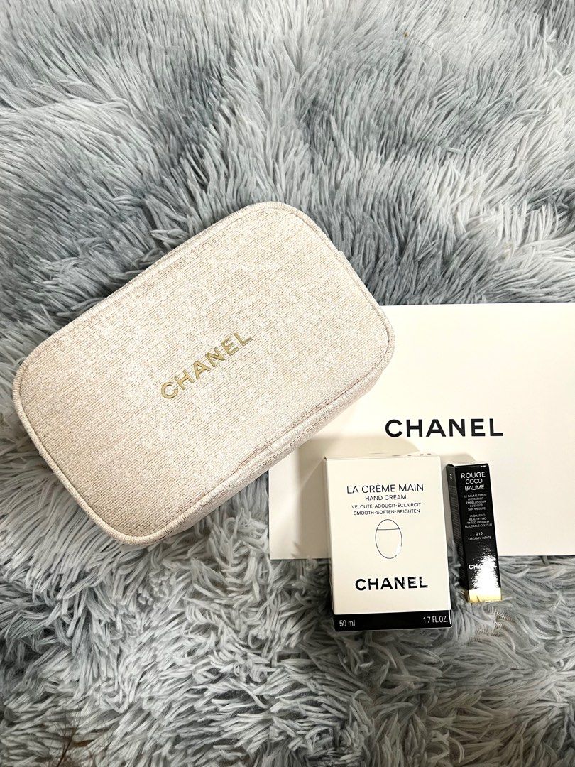 CHANEL, Makeup, Brand New 223 Chanel Holiday Beauty Casecomes With An  Adjustable Gold
