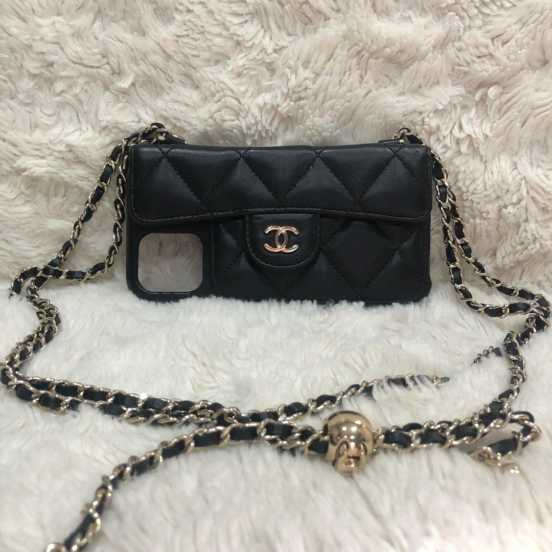 Chanel Sling iPhone 11 Pro Case (Category: Luxury Bags & Wallets) located in Taytay. Submitted by sweet_bunch (Listing ID 1250850443, Image 1). Description: Suited for Iphone x and best for Iphone 11 pro. The code sticker has double x markings. Kindly authenticate on your own. Adjustable: Sling and Shoulder Slightly Negotiable. Please wag po mag-message kung hindi rin kukunin, sayang po sa oras ko. Thanks! Sure buyer lang. MOD: GCASH (Payment Fir